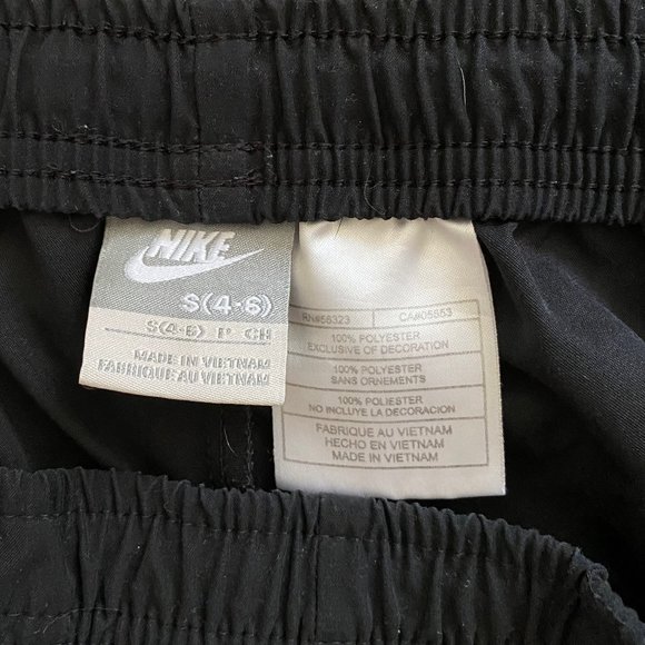 Nike Shorts - Picture 2 of 3